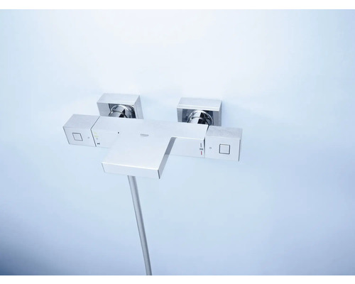 Mitigeur de douche apparent avec flexible de douche