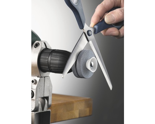 Affûtage de ciseaux avec une meuleuse