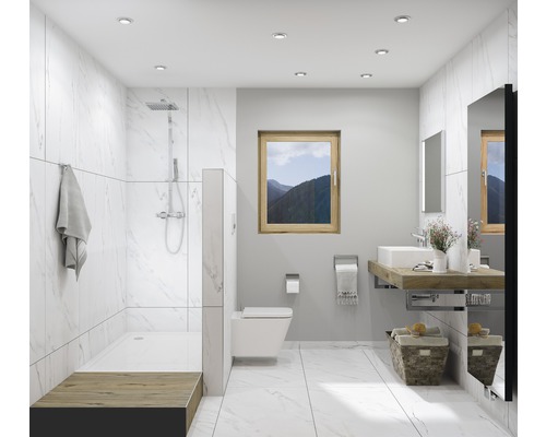 Helles Badezimmer mit Dusche, Waschbecken, Spiegel und Fenster