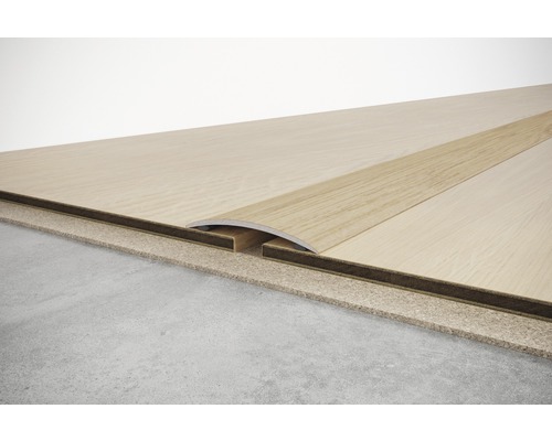 Bodenbelag mit Übergangsprofil