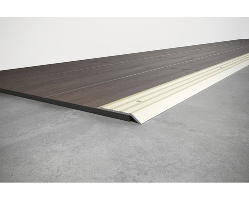 Bodenprofil zur Überbrückung von Bodenhöhenunterschieden