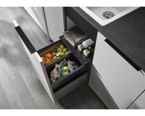 Tiroir de cuisine avec poubelles et espace de rangement pour les ustensiles de cuisine