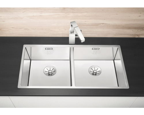 Évier double en acier inoxydable avec robinet