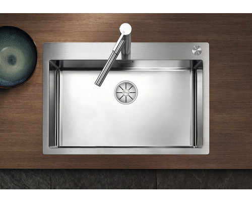 Évier en acier inoxydable avec robinet et bouchon d''évier