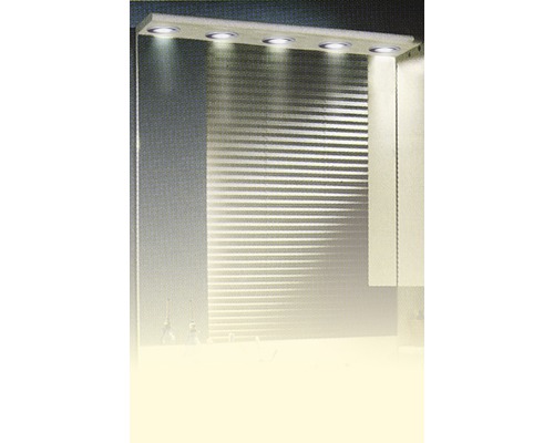 Beleuchteter Spiegelschrank mit mehreren Strahlern