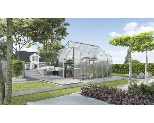 Gewächshaus Vitavia Diana 8300 Hohlkammerplatten 4 mm 264x321 cm Aluminium Gewächshaus im Garten mit Haus im Hintergrund