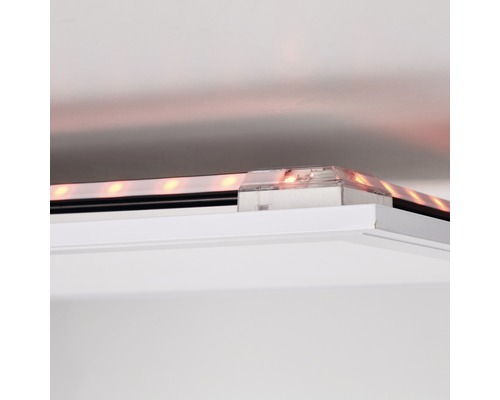 LED-Streifen an der Decke mit Aluminiumprofil