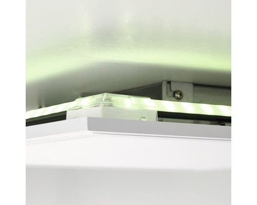 LED-Leiste mit Montagehalterung an einer Decke