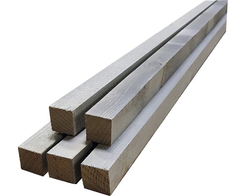 Stapel Kanthölzer aus Holz