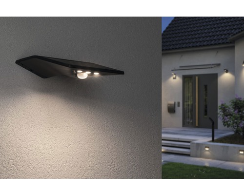 Wandleuchte mit Bewegungsmelder an Hauswand