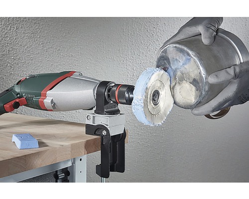 Polisseuse avec pièce serrée pour le travail des métaux