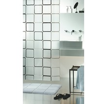 Modernes Badezimmer mit Duschvorhang, Waschbecken und Accessoires