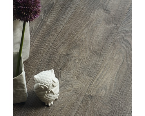 Stratifié décoratif avec aspect bois pour l''intérieur.