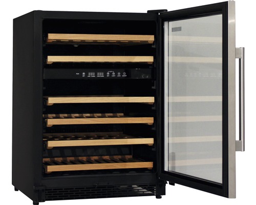 Weinlagerschrank mit Holzeinlegeböden und geöffneter Glastür