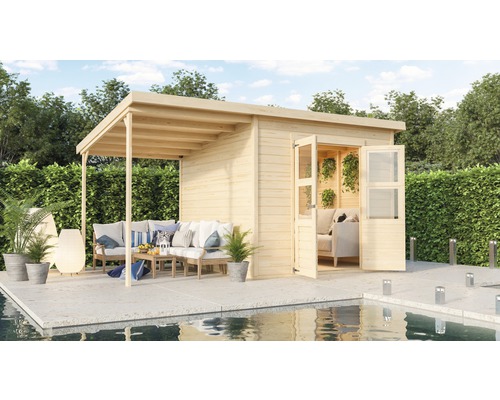 Abri de jardin Karibu Klosterburg 6 avec toit en appentis 415 x 265 cm nature Abri de jardin en bois avec terrasse et portes doubles ouvertes à côté d''une piscine.