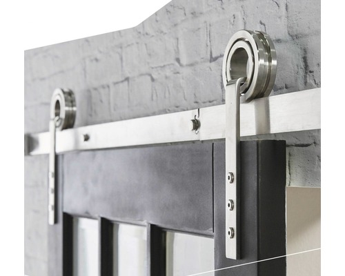 Système de porte coulissante Intersteel 200 cm Modern acier inoxydable brossé Ferrure de porte coulissante en acier inoxydable sur une porte.