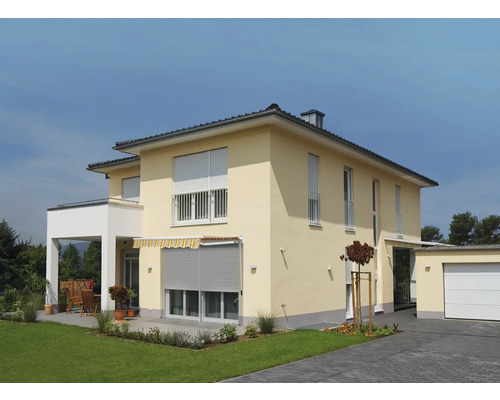 Façade de maison avec volets roulants et store