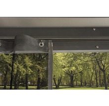 Vue détaillée d''un pavillon avec moustiquaire