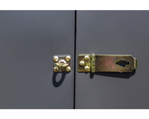 Loquet et œillet pour sécuriser les portes