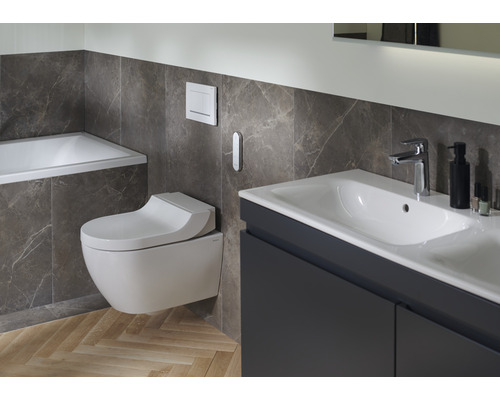 Modernes Badezimmer mit Wand-WC und Waschtisch