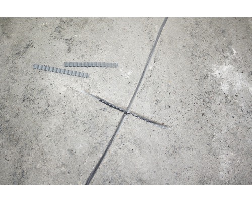 Profilés de joints de dilatation dans un sol en béton