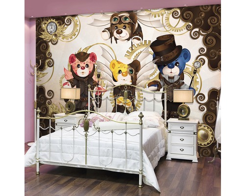 Schlafzimmer mit Bett und Wandtapete mit Teddybären im Steampunk-Stil