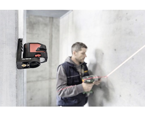 Leica Twist 250 Linienlaser im Einsatz mit Handwerker