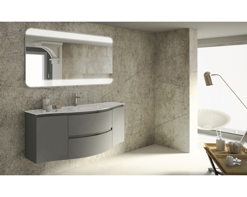 Salle de bains moderne avec meuble sous-lavabo, miroir et éclairage