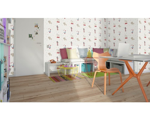 Bureau avec bureau, chaise, banquette et papier peint à motifs avec des motifs d''animaux