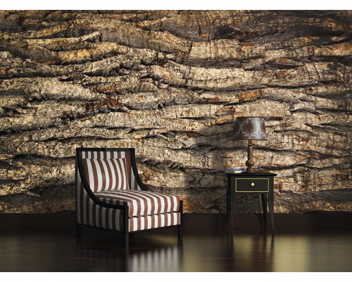 Décoration murale décorative avec fauteuil et lampe de table