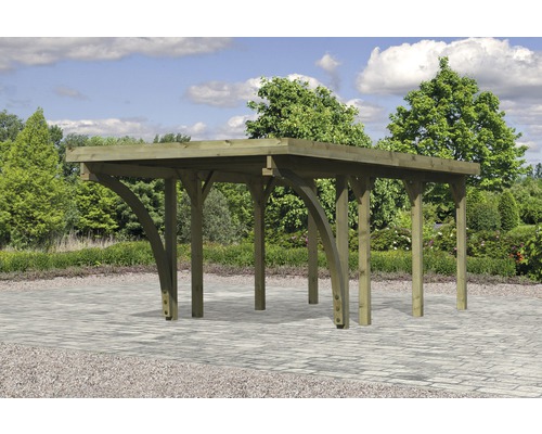 Holzcarport mit Flachdach und geschwungenen Trägern im Aussenbereich