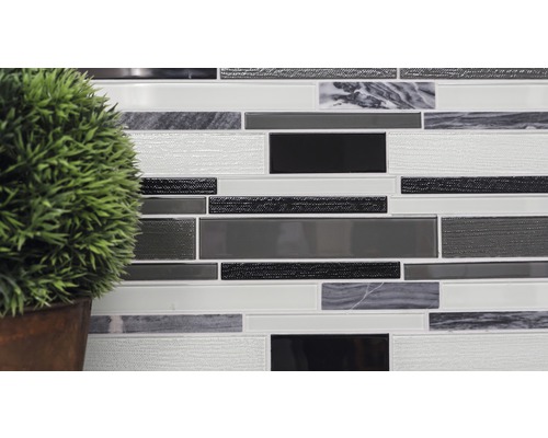 Carreau mural avec motif mosaïque et plante