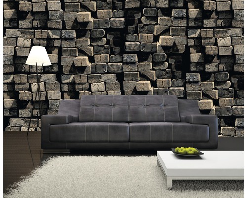 Wohnzimmer mit Sofa, Stehlampe, Couchtisch und Fototapete in Steinoptik