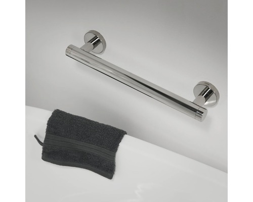 Barre d''appui chromée avec serviette