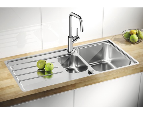 Évier en acier inoxydable avec égouttoir et mitigeur monocommande