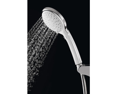 Douchette avec flexible de douche en fonctionnement
