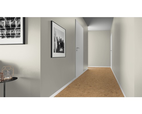 Flur mit Korkboden und Wandbildern