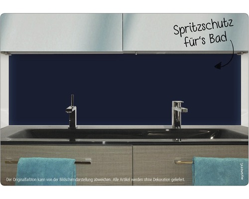 Waschbecken mit Spritzschutz im Badezimmer