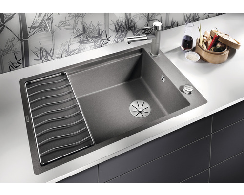 Évier en granit avec égouttoir, robinetterie et distributeur de savon