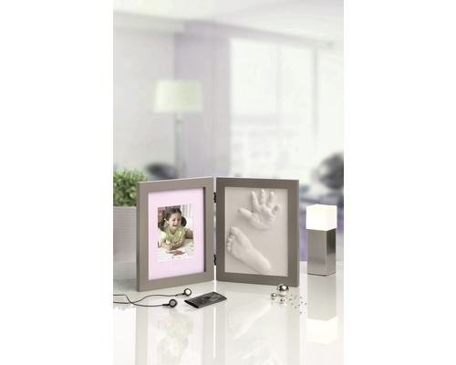 Doppelbilderrahmen mit Foto und Abdruck von Hand und Fuß