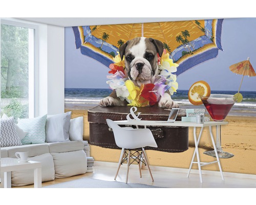 Papier peint photo avec bouledogue, valise, parasol et motif de plage pour une pièce lumineuse