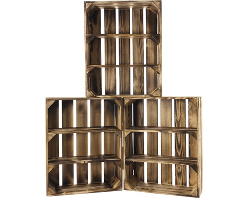 Trois étagères en bois de pin