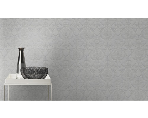 Papier peint décoratif à motifs dans un intérieur