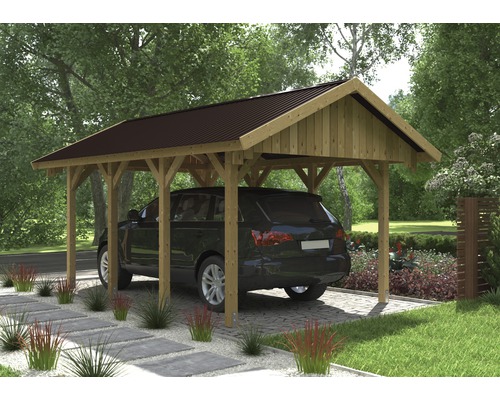 Carport aus Holz mit dunklem Dach und Auto im Garten