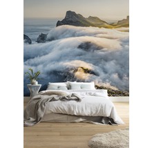 Chambre à coucher avec papier peint photo paysage de montagne avec brouillard