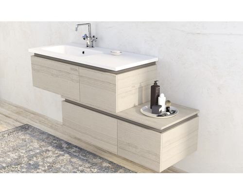 Waschtisch mit Unterschrank, Waschbecken, Armatur und Bad-Accessoires