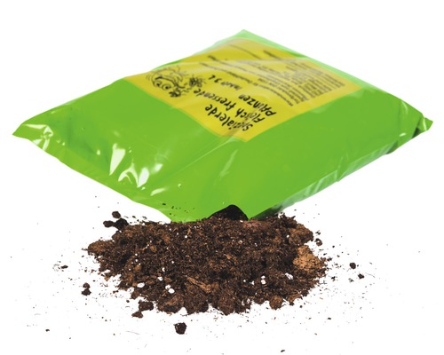 Spezialerde für fleischfressende Pflanzen im geöffneten Beutel