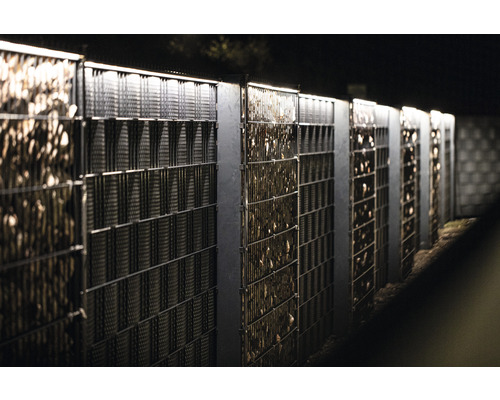 Mur de gabions avec remplissage en pierres comme écran d'intimité