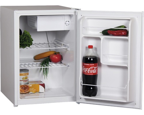 Geöffneter Minikühlschrank mit Lebensmitteln