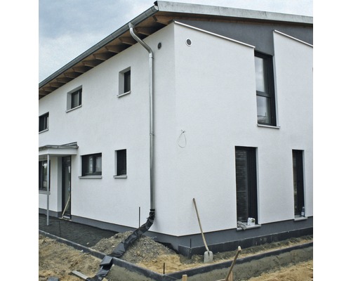 Extérieur d''une maison avec une gouttière